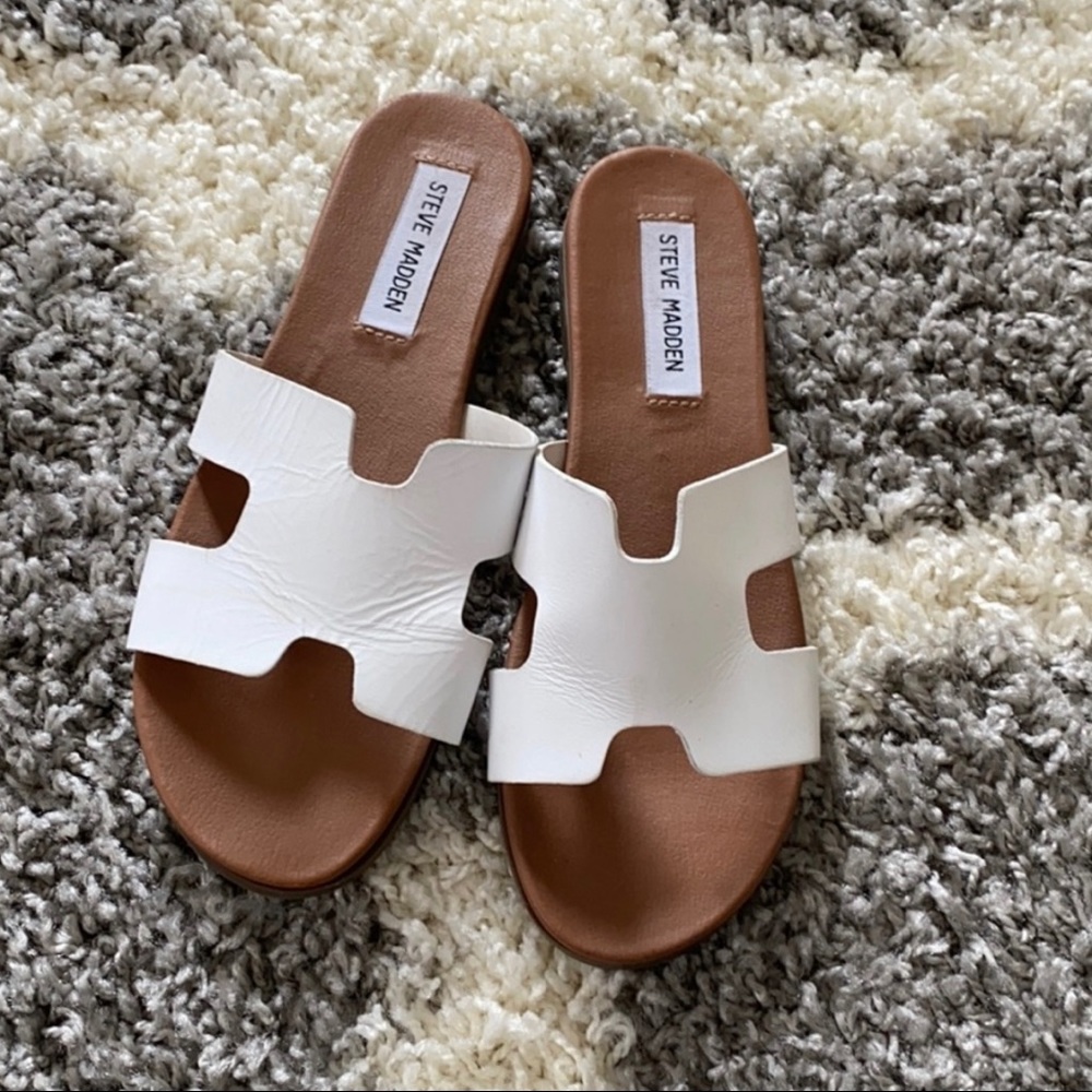 Steve Madden white sandals